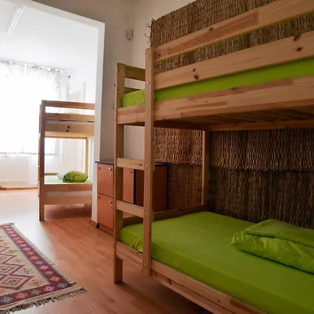 Hostel Bucur's Shelter