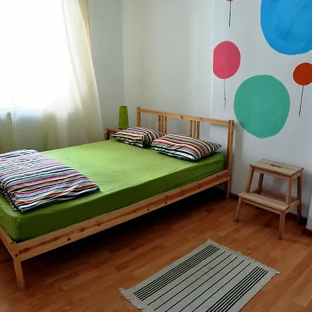 Hostel Bucur's Shelter